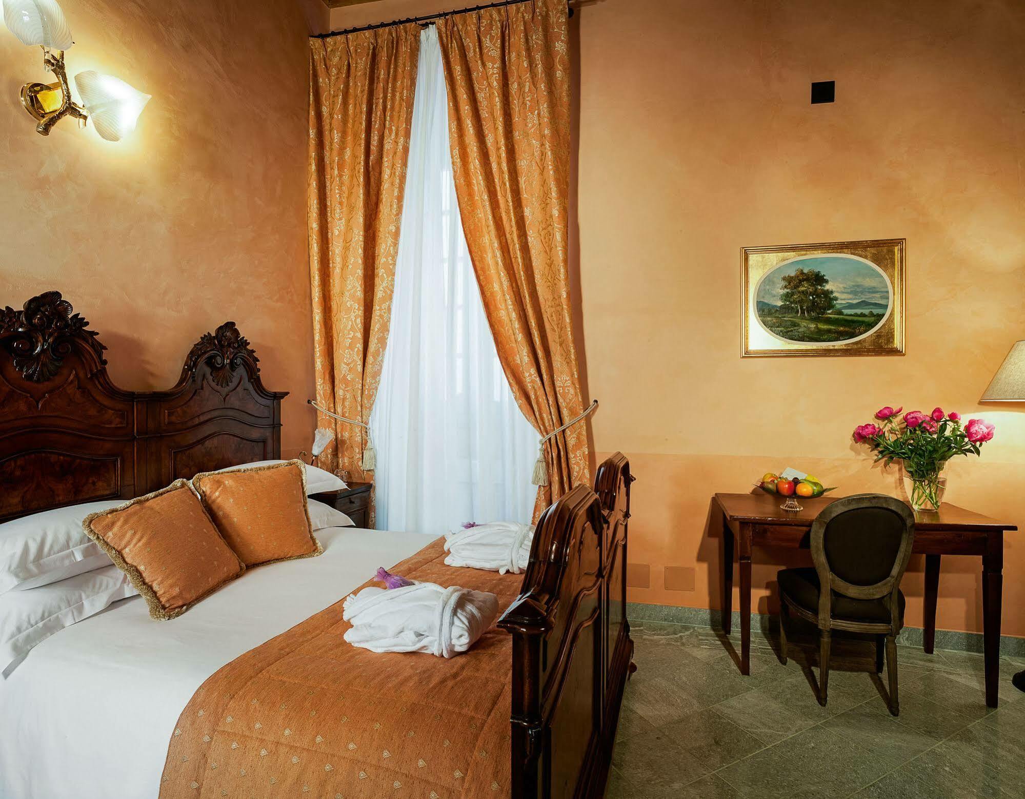 Palazzo Del Vicere Aparthotel Lezzeno Buitenkant foto