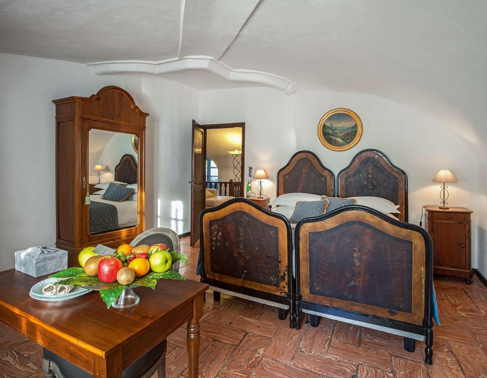 Palazzo Del Vicere Aparthotel Lezzeno Buitenkant foto